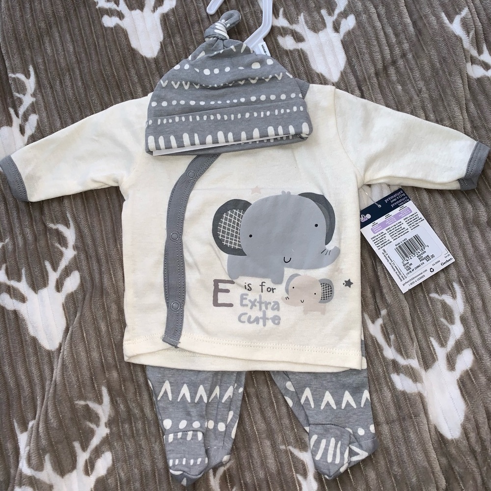 NWT Gerber elephant set size preemie
